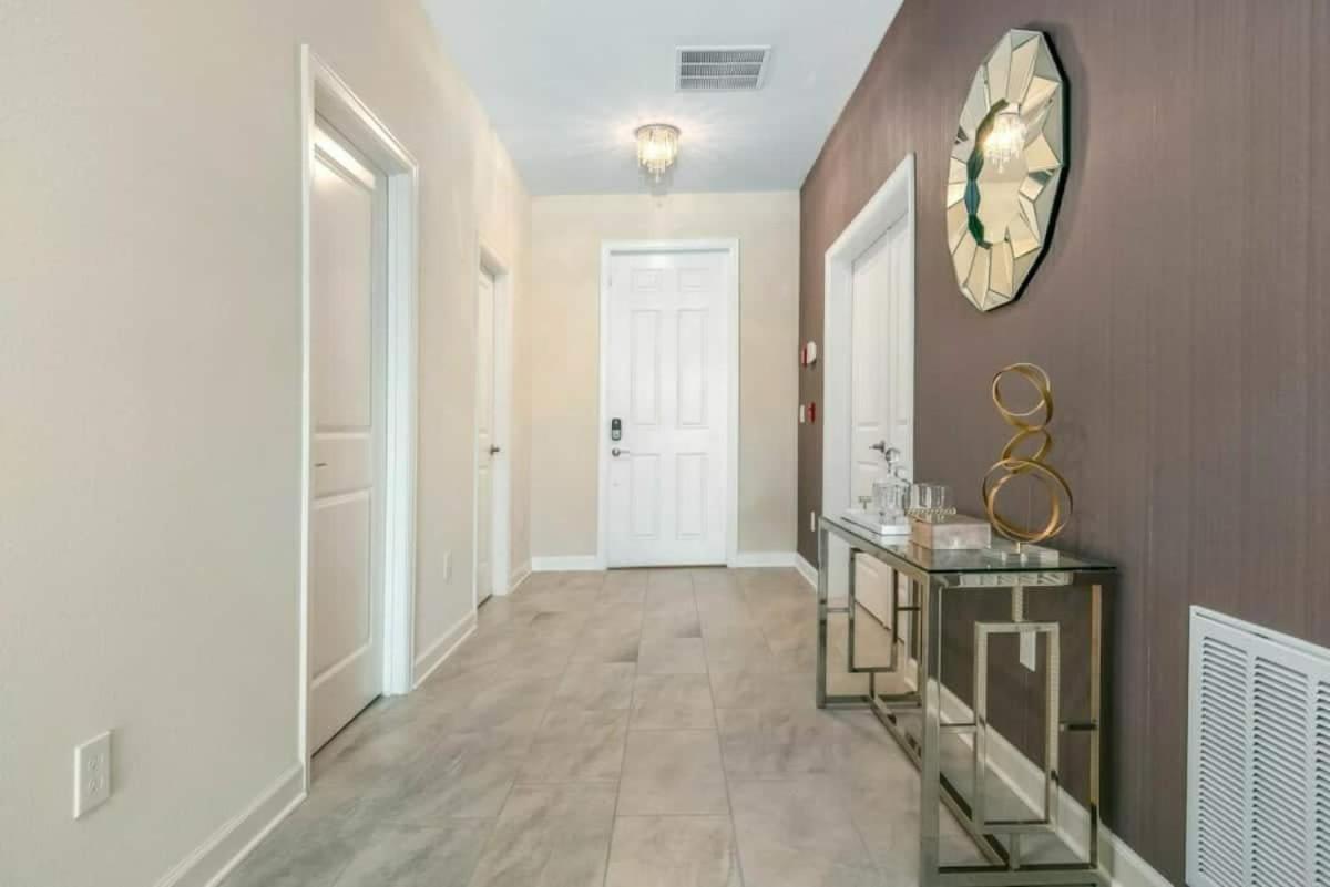 2901fs - Amazing 8 Bedroom At Storey *